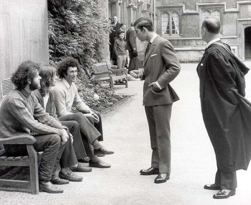His Majesty talking with students seated on a bench in First Quad during his first visit to Jesus College in 1971 to open the Habakkuk Building, as part of the College’s 400th anniversary celebrations.