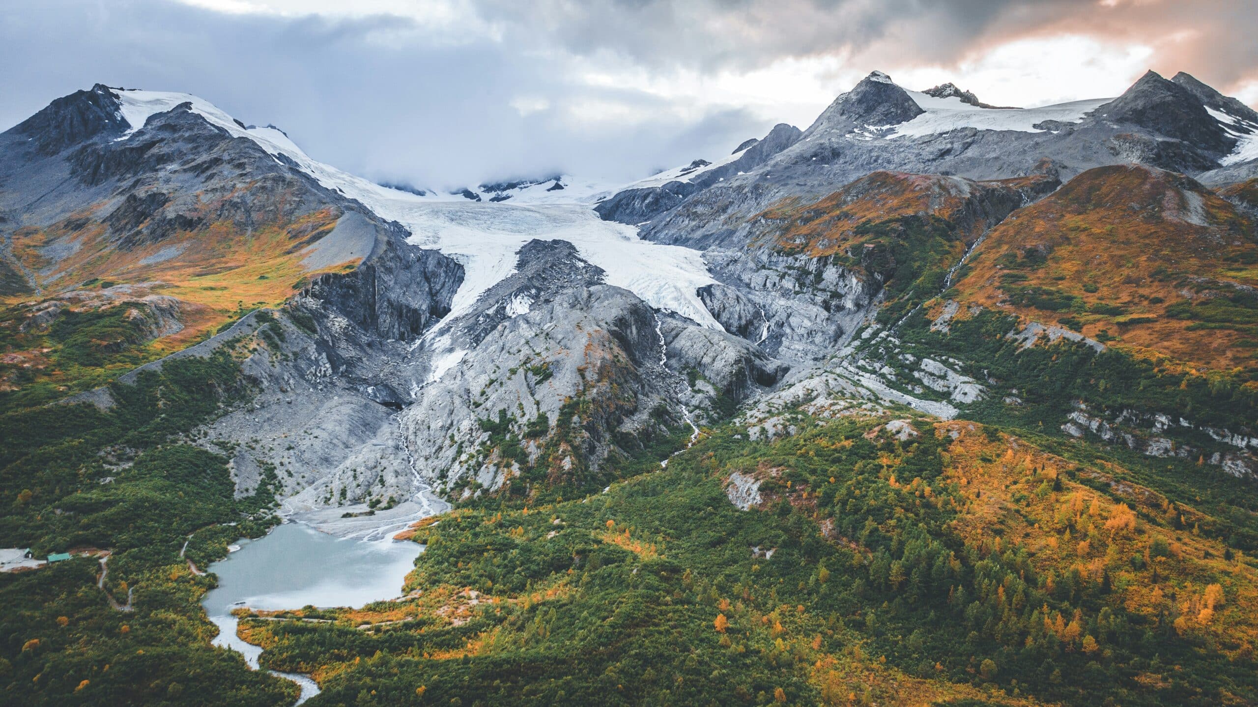 Image of a retreating glacier.