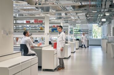 A state-of-the-art research lab (c) NBBJ/ Ty Cole